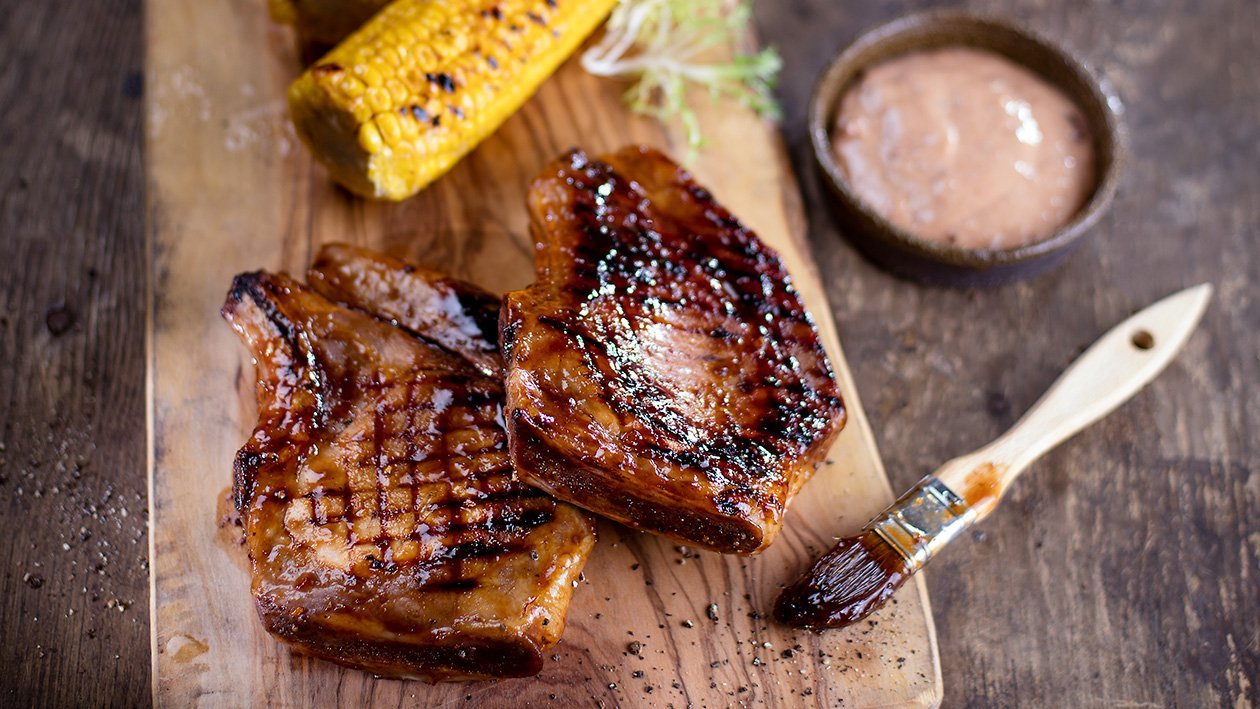 Steak z vepřové pečeně s uzenou švestkovou majonézou –  