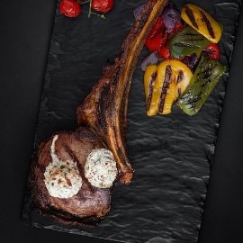 Ochucený bylinkový krém na steak