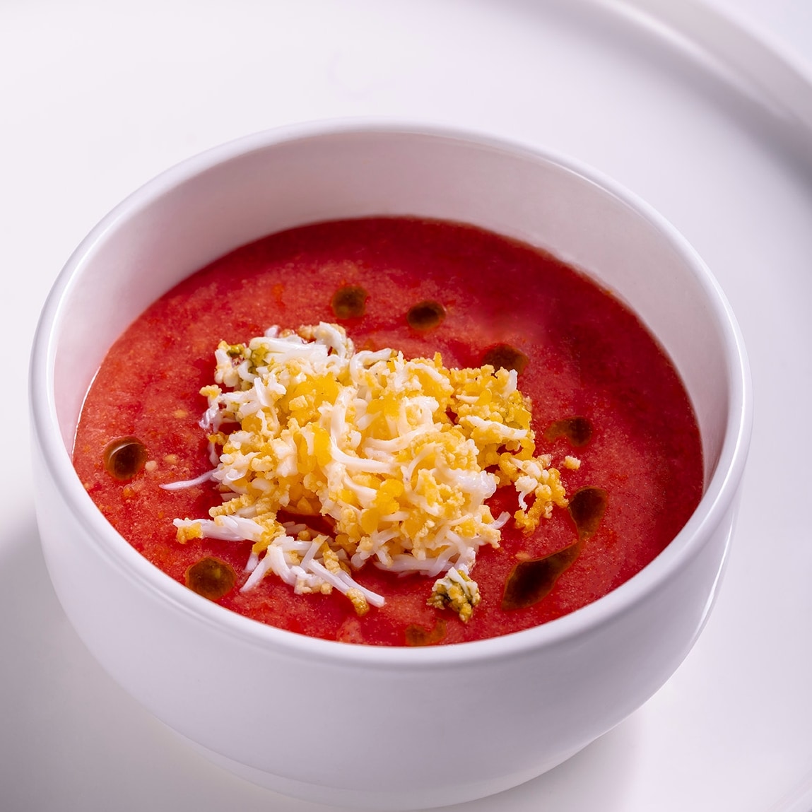 Gazpacho se strouhanym vejcem Gazpacho se strouhanym vejcem
