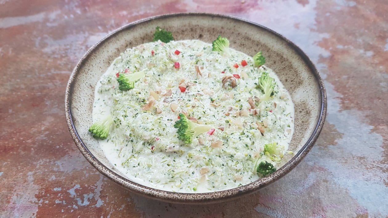 Brokolicový dip – - Recept