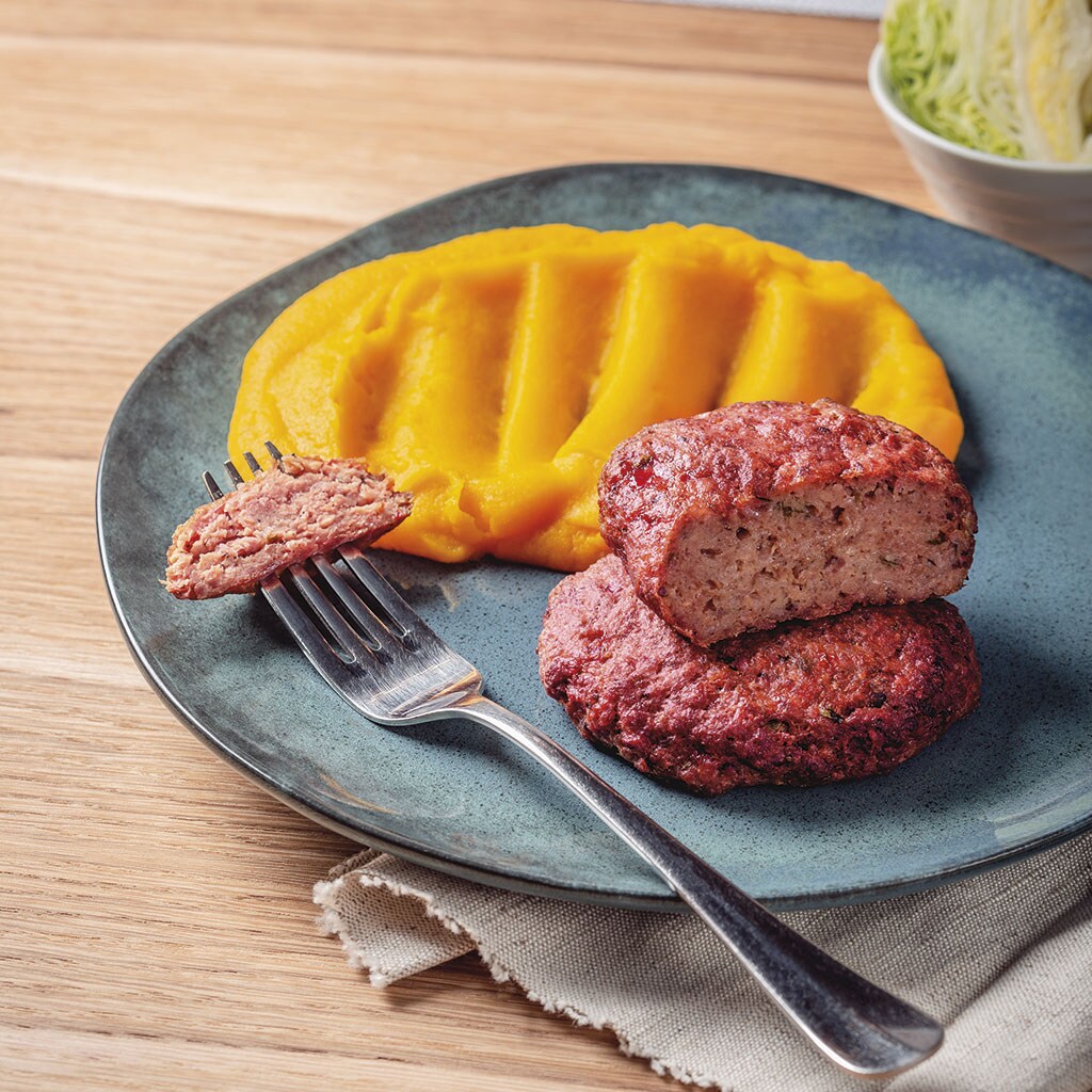 Drůběží karbanátek s červenou řepou a cizrnou