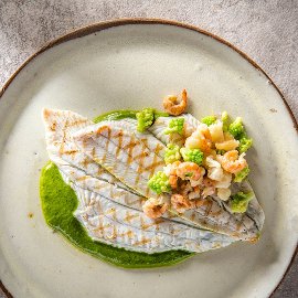 Pražma s krevetami a květákem na bylinkové emulzi