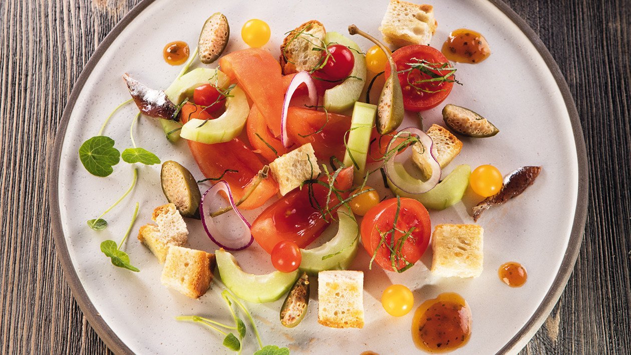 Salát Panzanella Salát Panzanella