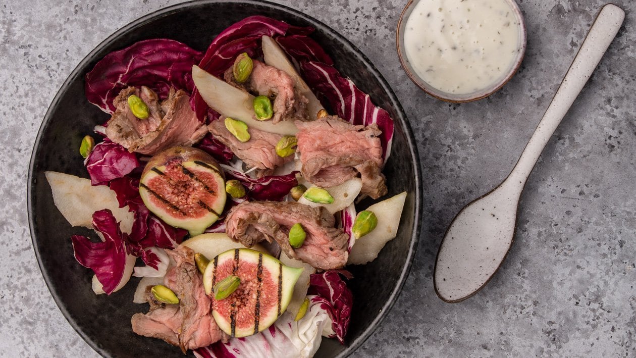 Salát s grilovanou čekankou, fíky a hruškami – - Recept