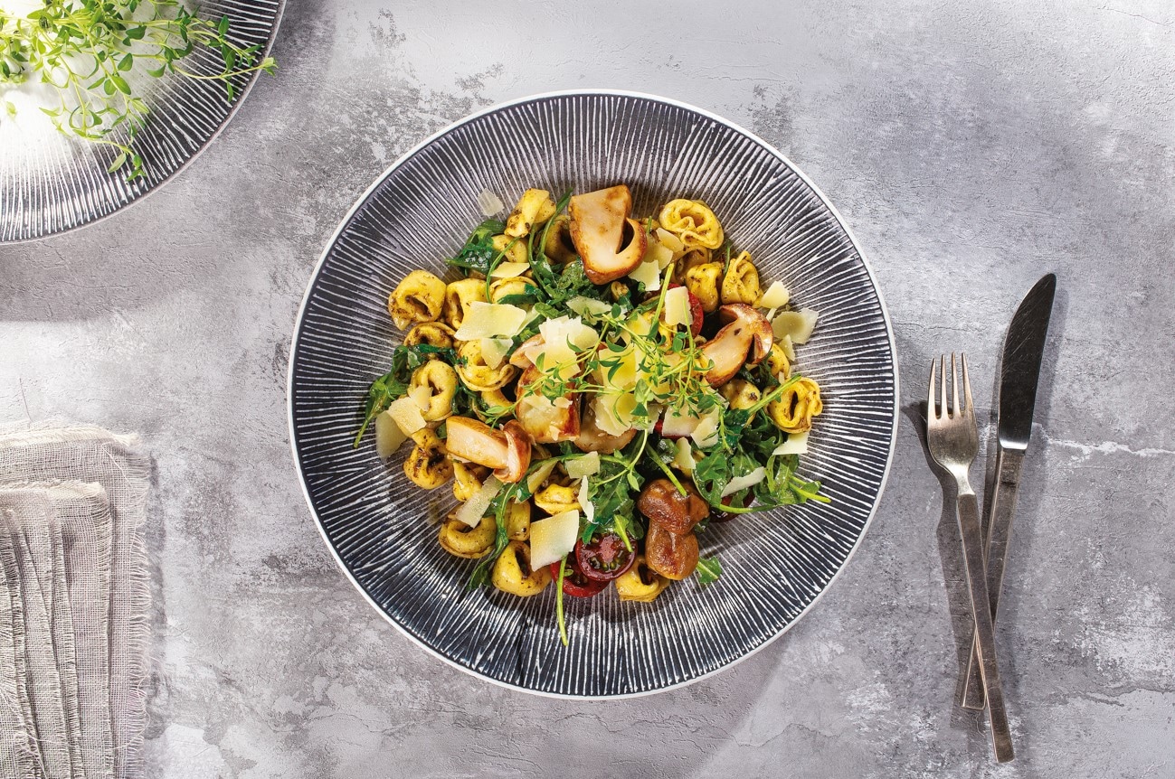 Sýrové tortellini s lanýžovým máslem a hříbky –  