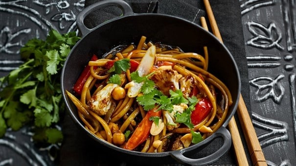 Zeleninový wok s nudlemi –  