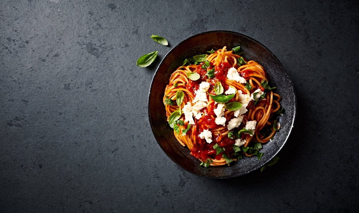 Špagety s vepřovým masem a rajčaty – - Recept