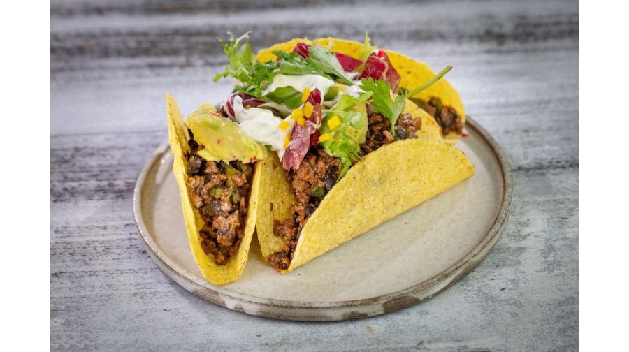 Veganské tacos Chili con NoCarne s guacamole a kyselou salsou –  