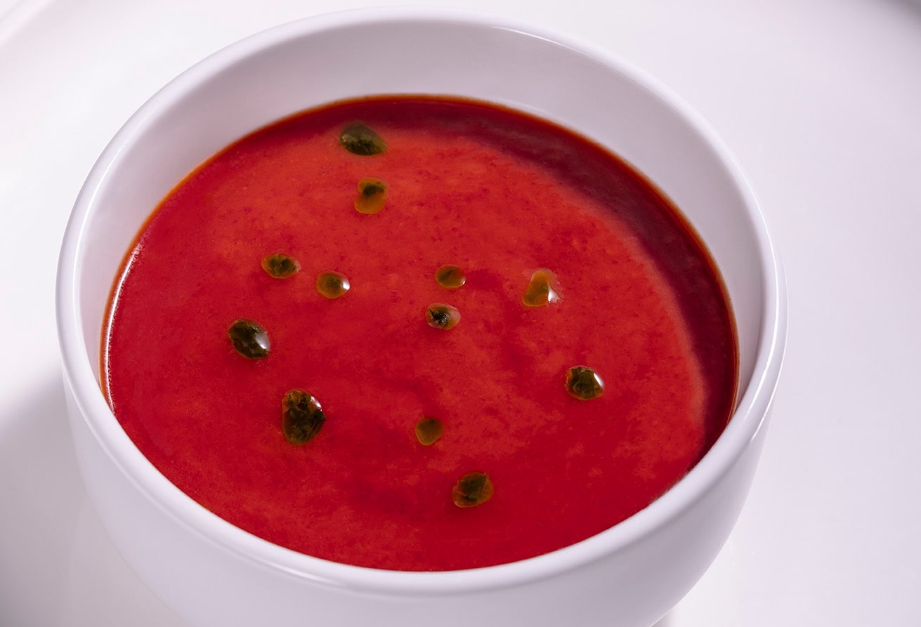 Rajčatová polévka s bazalkou –  