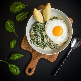 Krémový špenát se sázeným vejcem