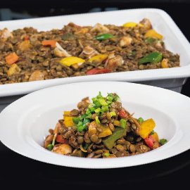 Zadělávaná zelená čočka s přidáním papriky a žampionů