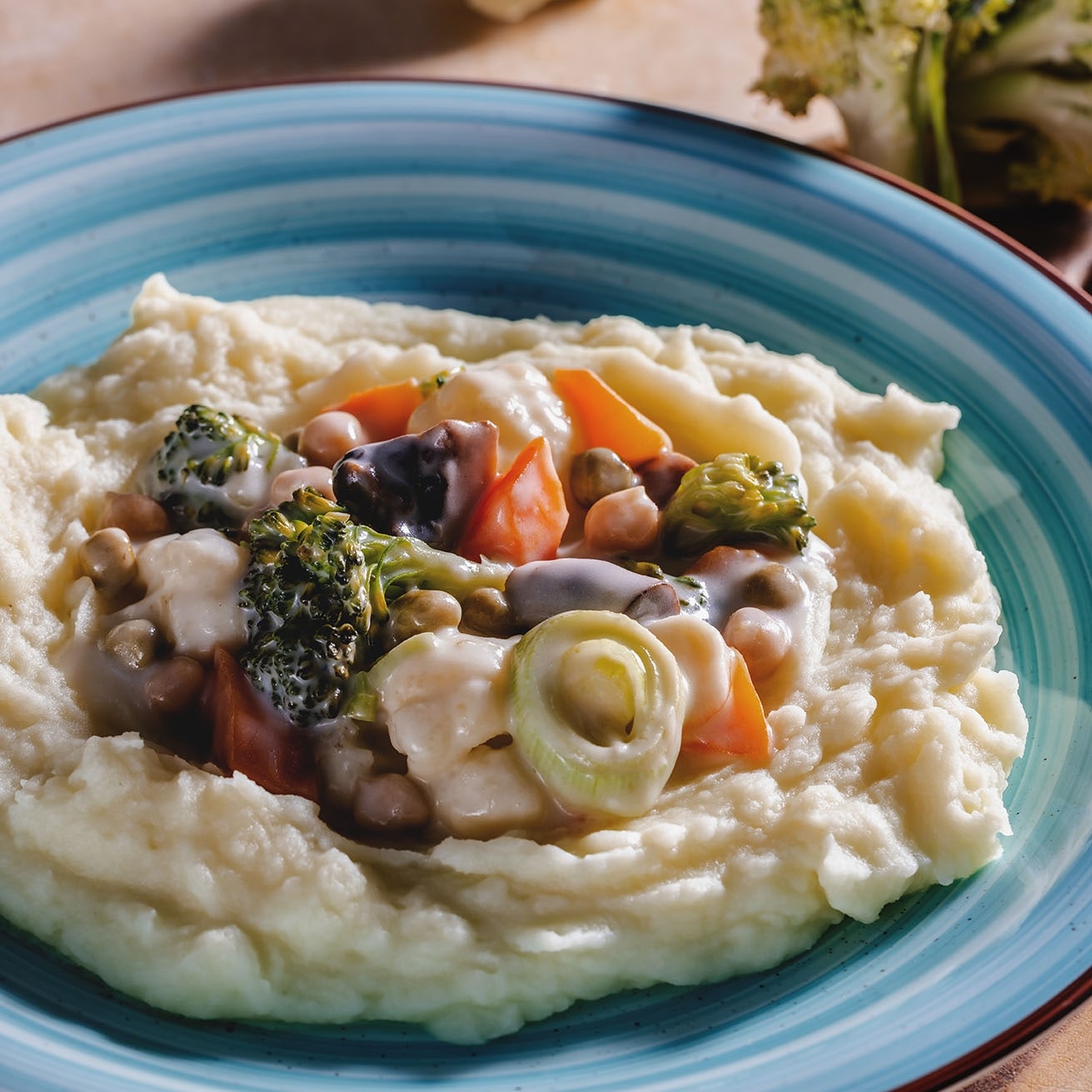 Zadělávaná zelenina s bramborovou kaší