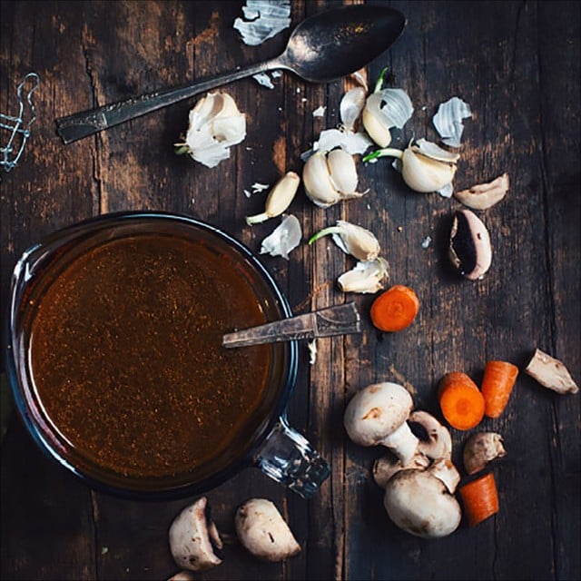 Jak udržet omáčku konzistentní během celé akce?