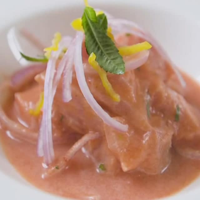 Tradiční peruánský pokrm ceviche