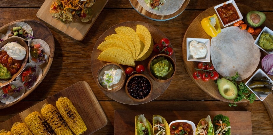 Rostlinné alternativy masa a jídla s rostlinnými bílkovinami pro vaše menu